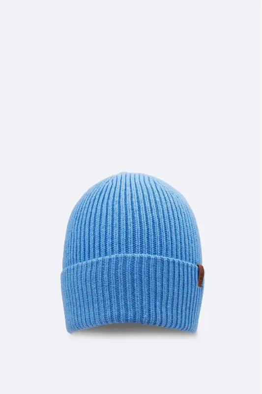 Ribbed beanie with light blue logo - AVVA