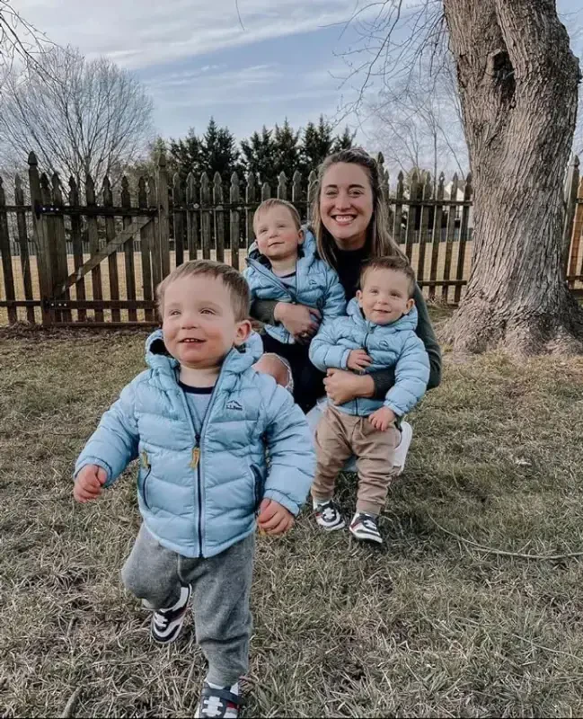 Robeez Baby Boys and Unisex First Kicks Slip Resistant Shoes & Sneakers for Infant and Toddler - 2