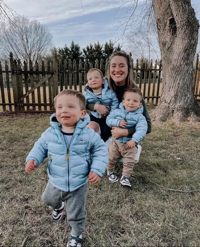 Robeez Baby Boys and Unisex First Kicks Slip Resistant Shoes & Sneakers for Infant and Toddler - 2