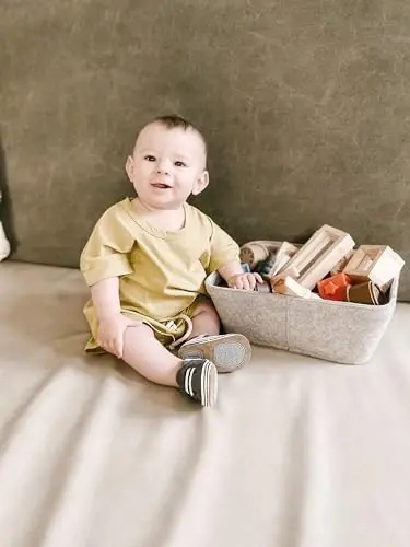 Robeez Baby Boys and Unisex First Kicks Slip Resistant Shoes & Sneakers for Infant and Toddler - 2