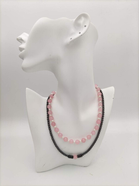 Rose Quartz and Pearl Healing Necklace - 1