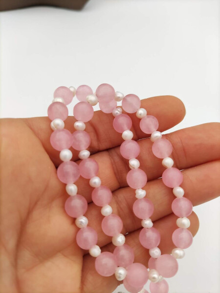 Rose Quartz and Pearl Healing Necklace - 3