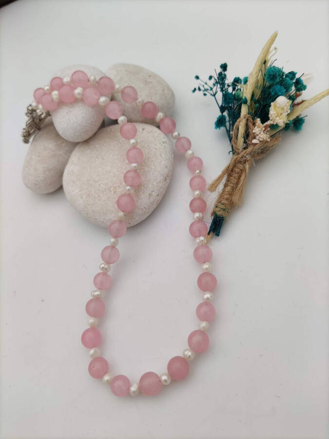 Rose Quartz and Pearl Healing Necklace - 6