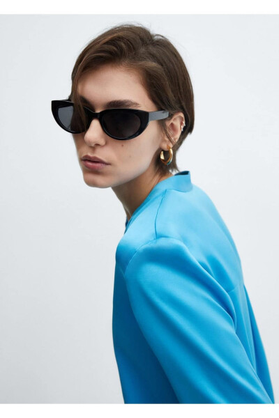 Round neck satin shirt - 7