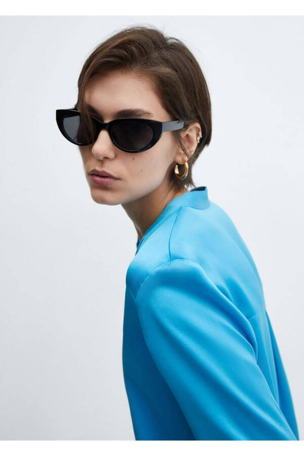 Round neck satin shirt - 7