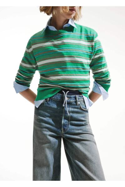Round neck striped sweater - 7