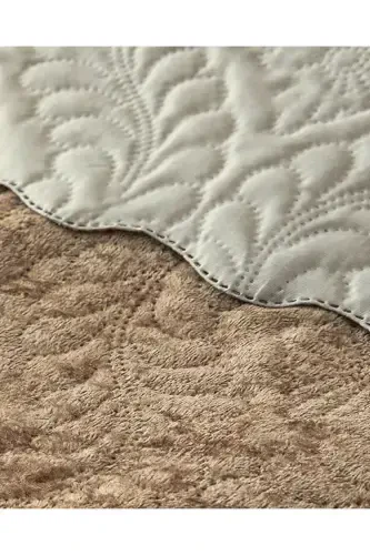 Royal Charm Kadife Çift Kişilik Yatak Örtüsü Takımı Gümüş-Gümüş - 4