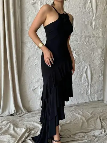 GÜLLÜ ELBİSE ASİMETRİK KATLI - Siyah - 1