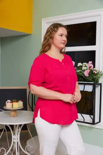 Рубашка фуксия большого размера из вискозы с вуалью и деталями на рукавах - 3