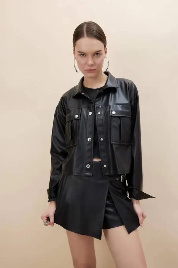 Рубашка с длинным рукавом из искусственной кожи Oversize Fit Черная - 2