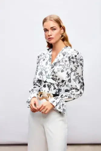 Ruffle Sleeve Satin Blouse - BLACK - 6