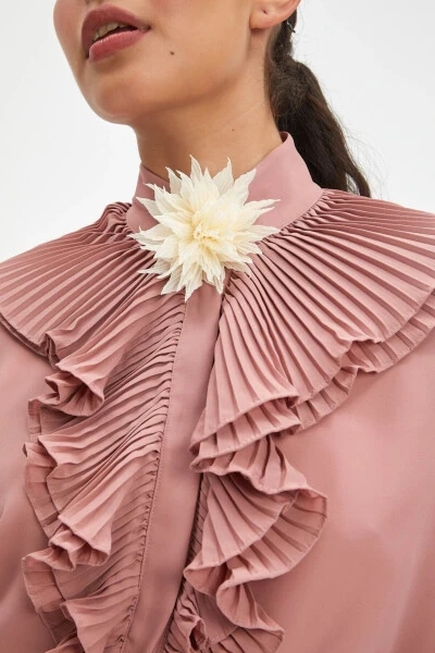 Ruffled Collar and Flower Brooch Buttoned Powder Shirt 40256 - Modazone (1)