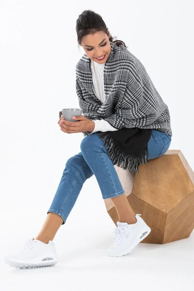 Шаль с двусторонним рисунком в клетку - 5