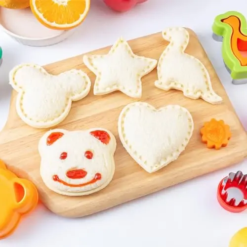 Sandwich Cutters for Kids Lunch LARGE 6 Pcs, Kimfead Sandwich Maker, Cookie Cutters Set, Dinosaur Mouse Heart Star Bear - KIMFEAD (1)