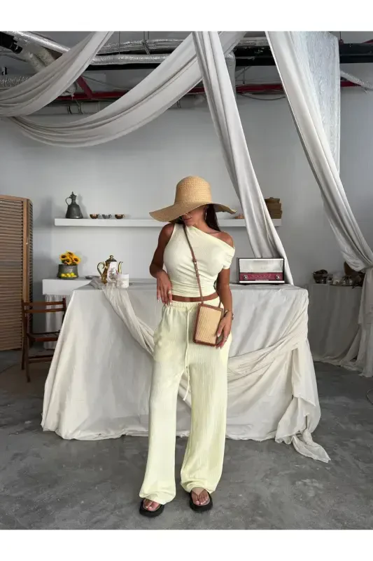 Sarı Kayık Yaka Büzgülü Bluz Pantolon Takım-Sarı - 3