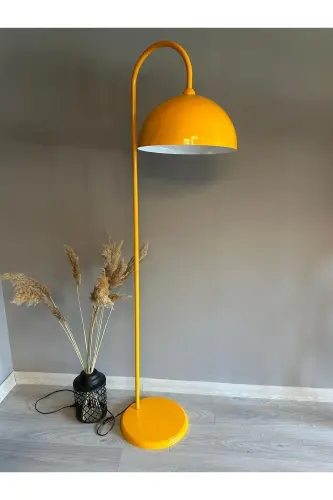 Sari Lampa Modern Dekorativ Metall O'tirish Xonasi Ish Xonasi Zamin Chiroqi - 3