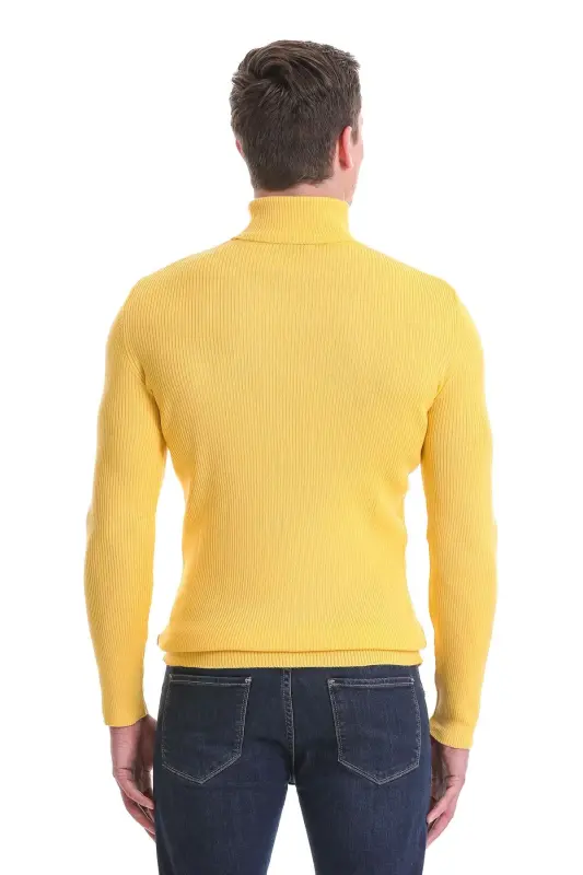 Sariq Slim Fit Qovurg'ali Baland Yoqali Junli Trikotaj Sviter - Sariq - 7