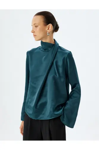 Saten Bluz Asimetrik Dik Yaka Drape Detaylı Uzun Kollu-Yeşil - 3