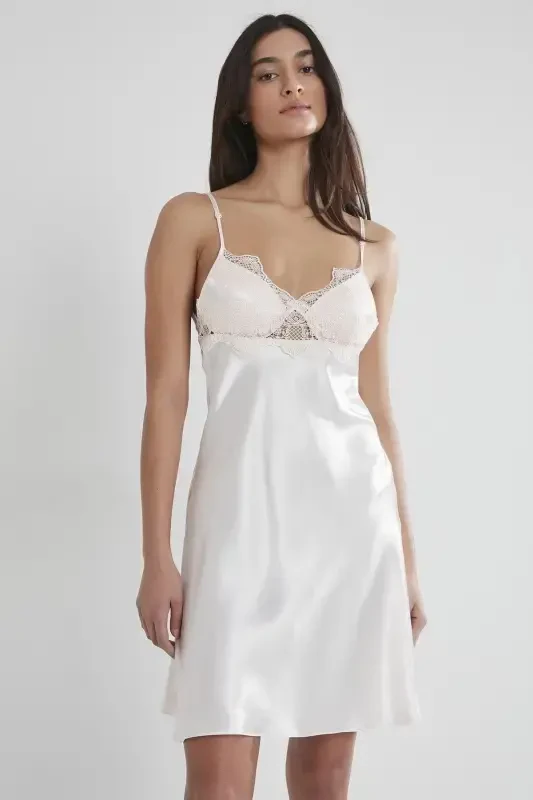 Saten Kechki Ko'ylak Xalat Pijama To'plami Short To'plami 6 qismli Sep Komplekti - 6335-Oq - 4