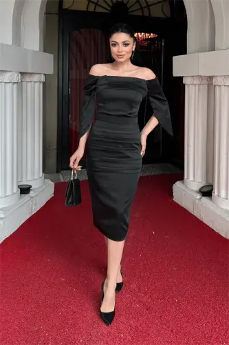 Saten Kumaş Kayık Yaka Kalem Elbise - SİYAH - 1