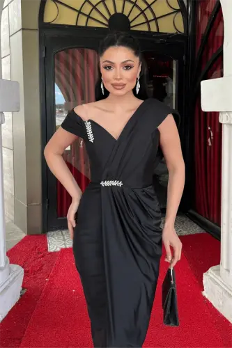 Saten Kumaş Şal Detaylı Kalem Elbise - SİYAH - 4