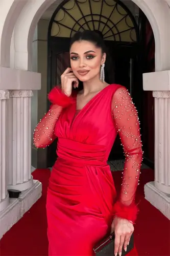 Saten mato bilan qoplangan, otirishli munchoq detallari bilan bezatilgan baliq ko'ylak - QIZIL - 4