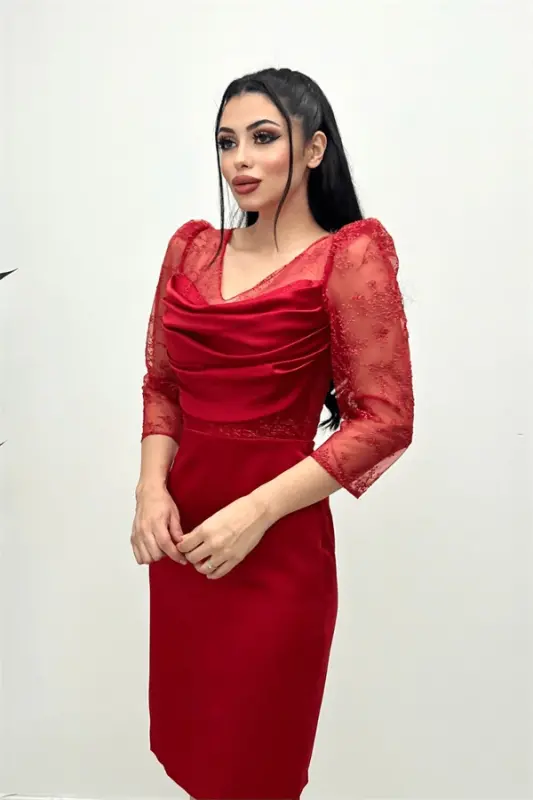 Satin and Tulle Plunging Neckline Gown - RED - 2
