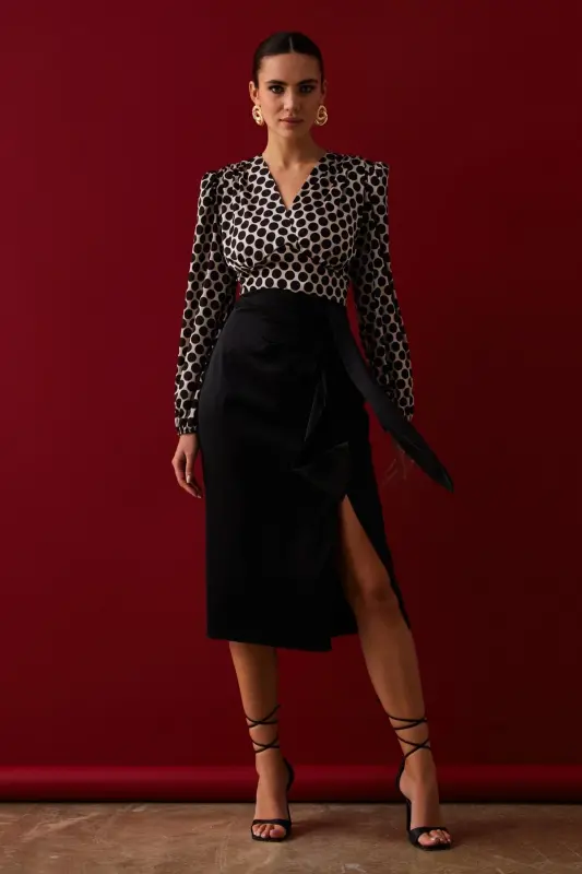 Satin Skirt with Slit - Black - 1