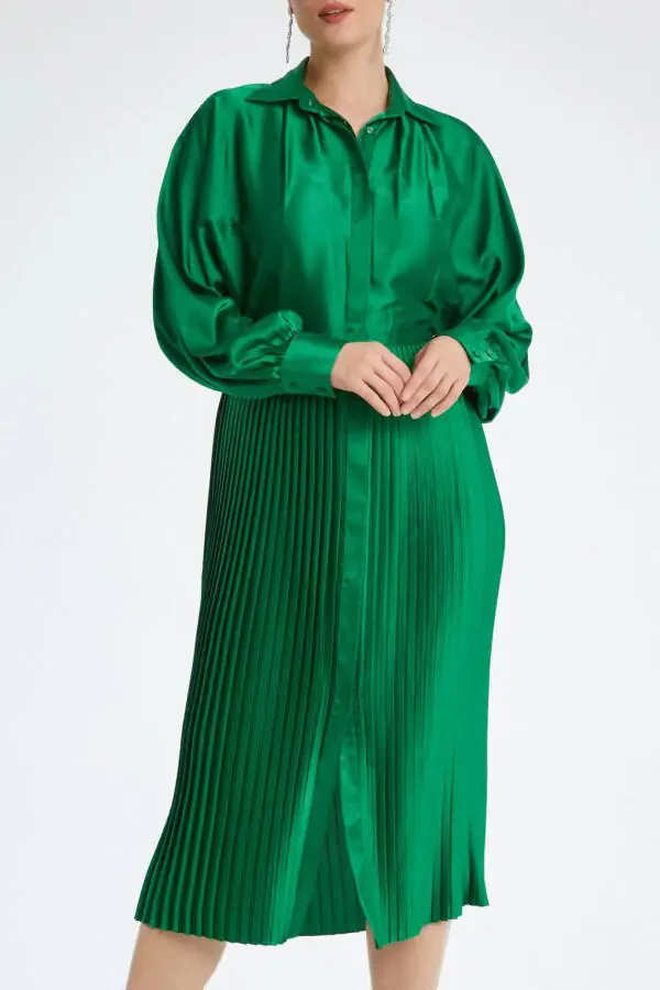 Сатиновое платье-миди с воротником-рубашкой, складками, длинными рукавами и пуговицами. Зелёное. 37324 - 3