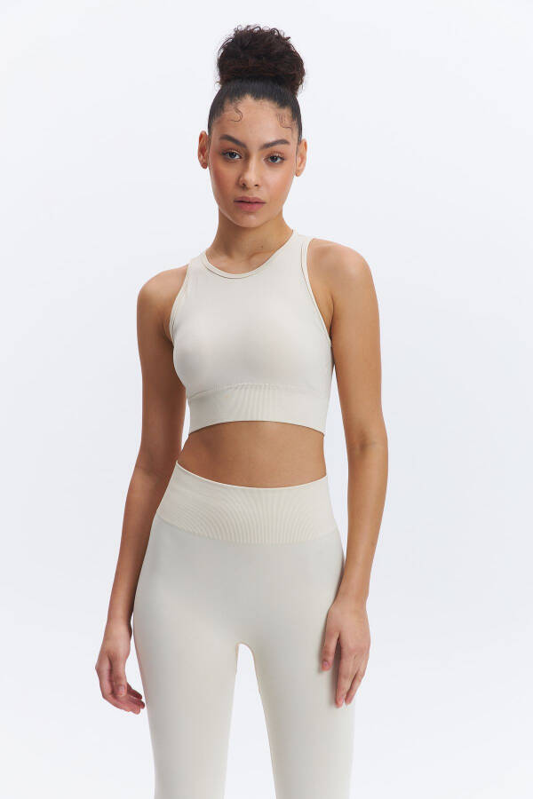 Satya Seamless Dikişsiz Halter Yaka Spor Sütyeni Yoga Büstiyeri-krem - 2