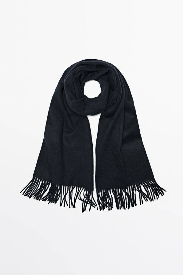 Scarf with fringes, made of wool and cashmere blend. - 9