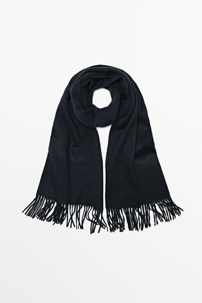 Scarf with fringes, made of wool and cashmere blend. - 4