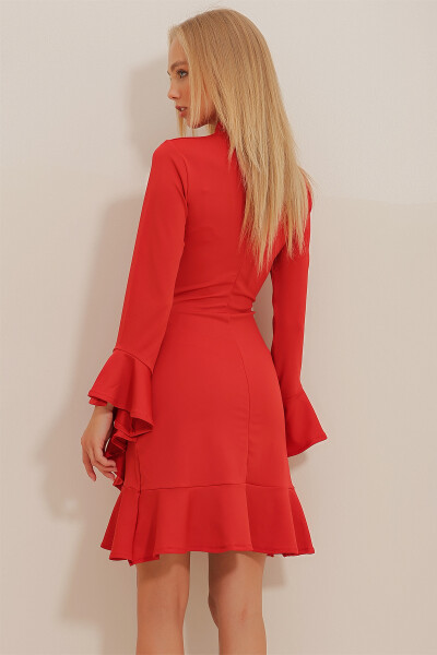 Scuba dress with red stand collar and ruffled sleeves. - 5