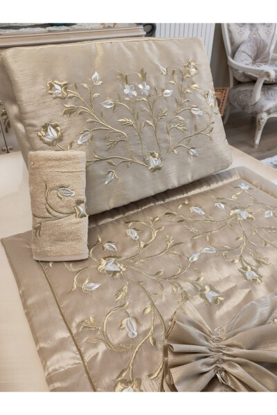 Seccade, Maraş Işi Nakışlı Osmanlı Ipeği Setimiz 6 Parçadan Oluşmaktadır - 1