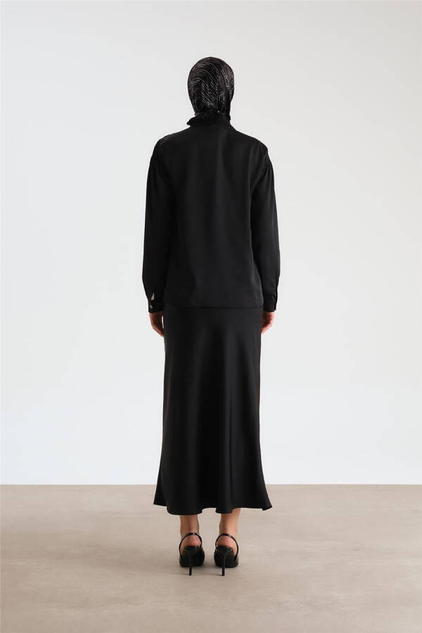 Шёлковая блузка с рюшами и воротником-стойкой Armine 24Y3504 Черный - 6