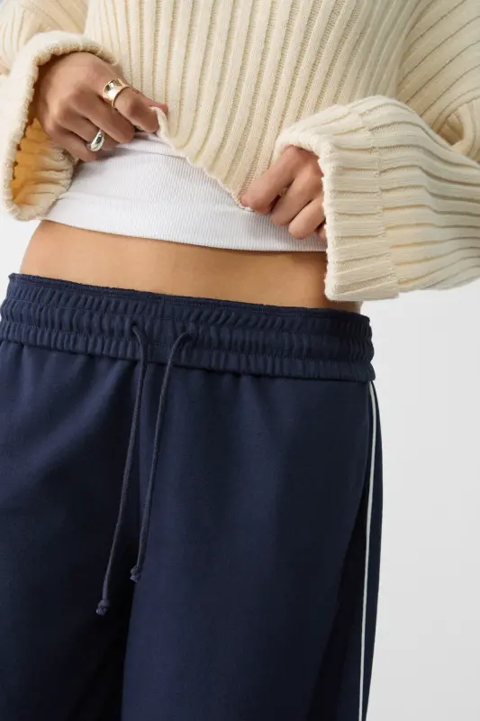 Şerit detaylı ve pamuklu geniş paça pantolon-Lacivert - 4