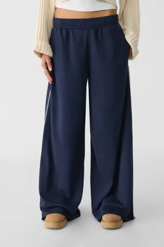 Şerit detaylı ve pamuklu geniş paça pantolon-Lacivert - STRADIVARIUS (1)