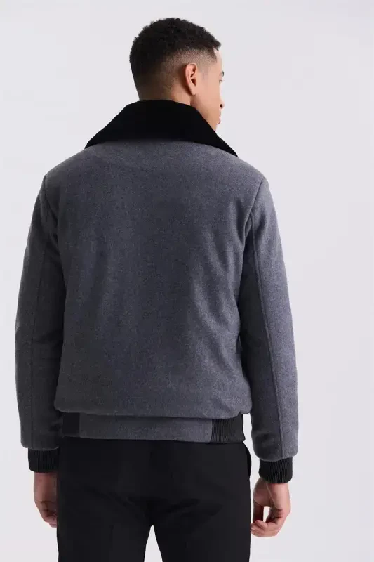 Серое пальто-пуховик зимнее пушистое с воротником Regular Fit - 4