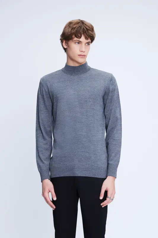 Серый трикотаж шерстяной с высоким воротом прямого кроя стандартной посадки - 3