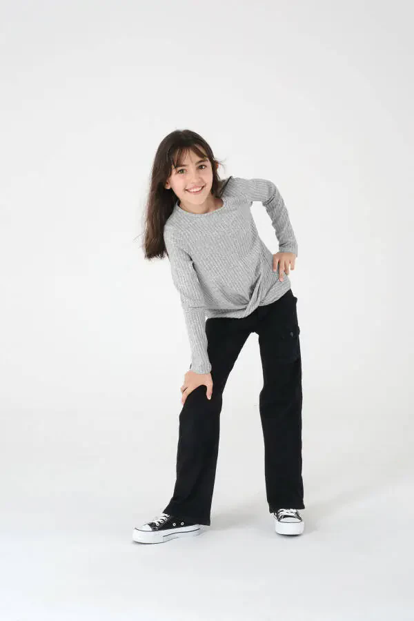 Серый трикотажный свитер с длинным рукавом для девочек - 1