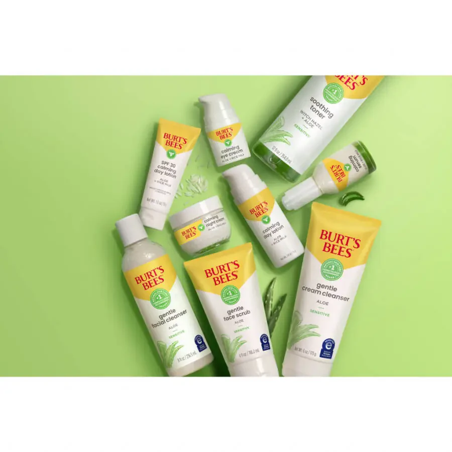 Sezgir teri uchun Aloe bilan Burt's Bees yumshoq yuz skrabi, 98,9% tabiiy kelib chiqishi, 4 suyu untsiya - 4