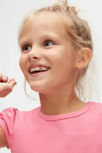 Shakar pushti asosiy qizlar uchun nol yoqali tarvuzli yengli futbolka - KONFET pushti - 2