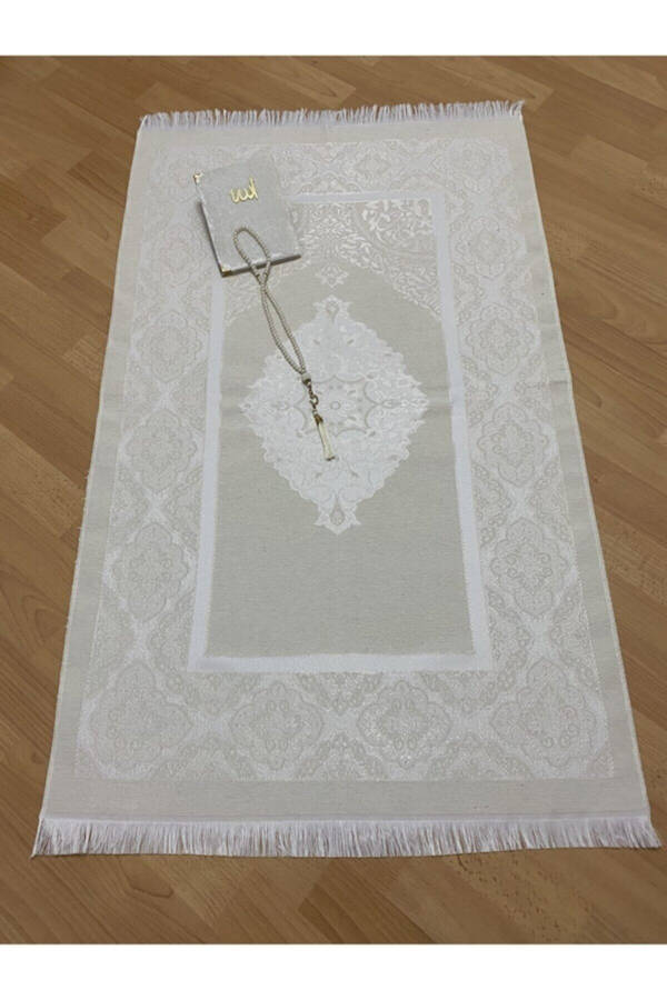 Shantuk Gift Set with Bag, 4-Piece Prayer Rug - 2