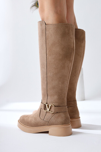 Short heeled suede boots with buckle detail and zipper - 2