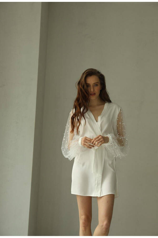 Short Satin Robe with Pearl Details for Brides - 2