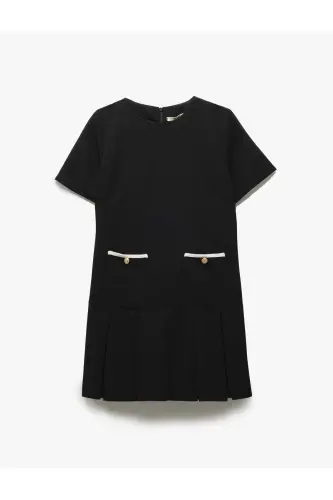 Short Sleeve Crew Neck Applique Double Pocket Detail A-Line Mini Pleated Dress - 3