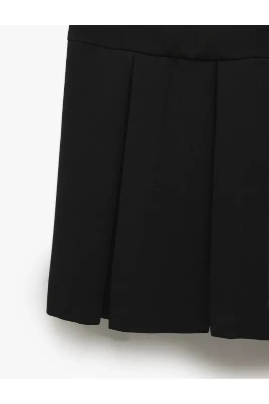 Short Sleeve Crew Neck Applique Double Pocket Detail A-Line Mini Pleated Dress - 6