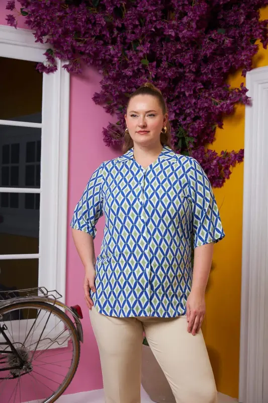 Short Sleeve Plus Size Patterned Shirt Blue - 10