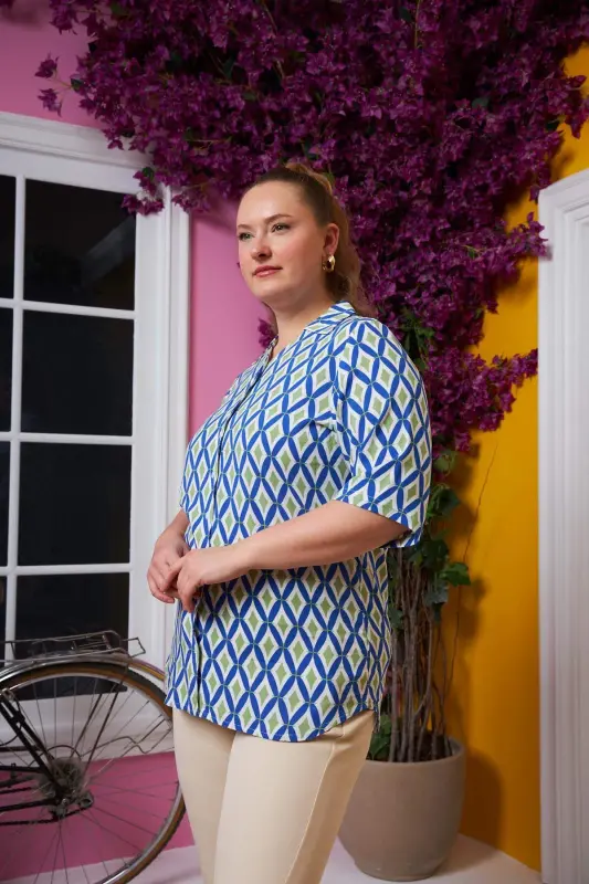 Short Sleeve Plus Size Patterned Shirt Blue - 2