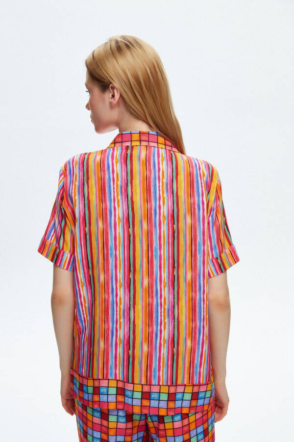 Short Sleeved Patterned Shirt - 5